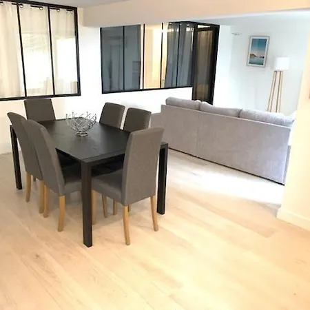 Les Volets Bleus Apartament