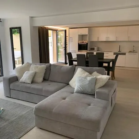 Les Volets Bleus Apartament